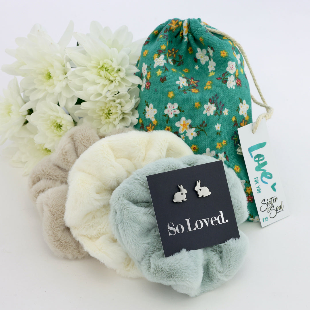 Emerald Floral Easter Gift Bundle with Silver Bunny Earrings (T02)